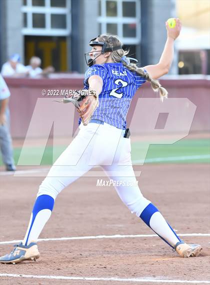 Thumbnail 1 in Round Valley vs. Kingman Academy (AIA 2A Final) photogallery.