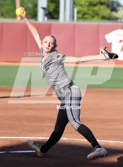 Thumbnail 3 in Round Valley vs. Kingman Academy (AIA 2A Final) photogallery.