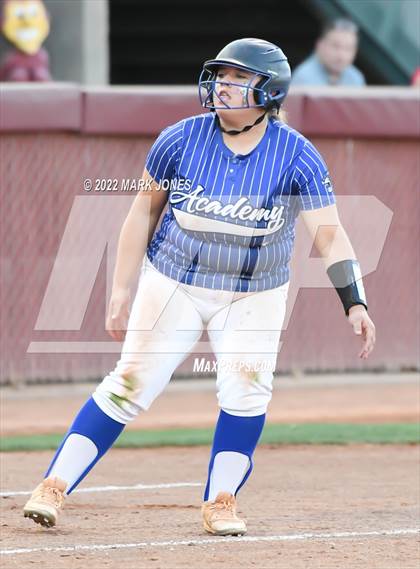 Thumbnail 3 in Round Valley vs. Kingman Academy (AIA 2A Final) photogallery.