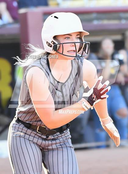 Thumbnail 2 in Round Valley vs. Kingman Academy (AIA 2A Final) photogallery.