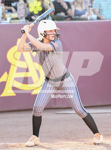 Thumbnail 1 in Round Valley vs. Kingman Academy (AIA 2A Final) photogallery.