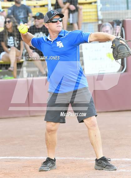 Thumbnail 2 in Round Valley vs. Kingman Academy (AIA 2A Final) photogallery.