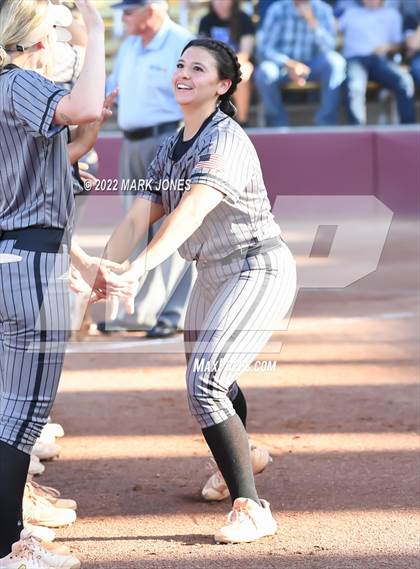 Thumbnail 3 in Round Valley vs. Kingman Academy (AIA 2A Final) photogallery.