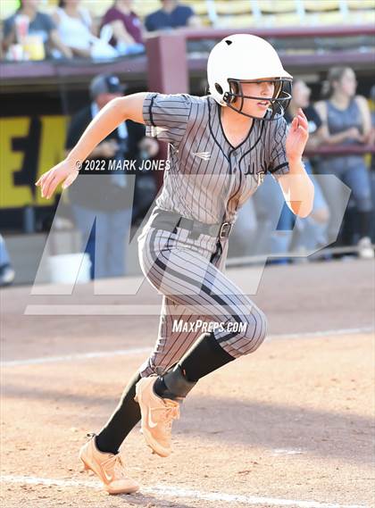 Thumbnail 3 in Round Valley vs. Kingman Academy (AIA 2A Final) photogallery.