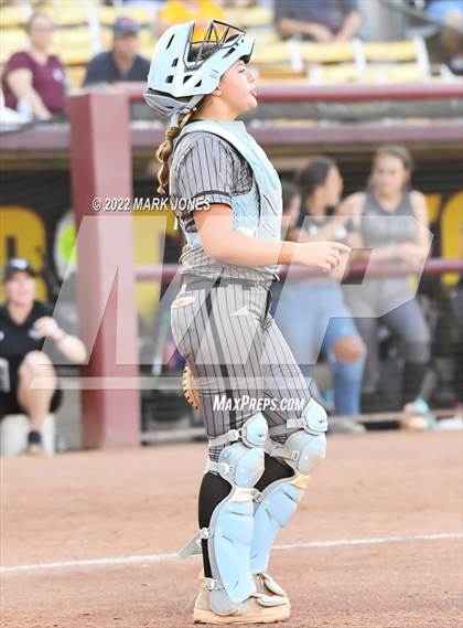 Thumbnail 2 in Round Valley vs. Kingman Academy (AIA 2A Final) photogallery.