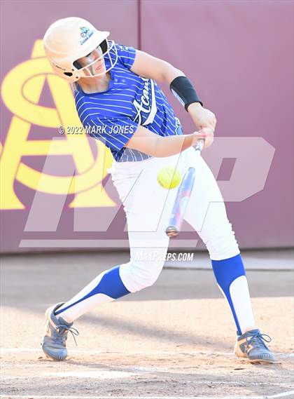 Thumbnail 1 in Round Valley vs. Kingman Academy (AIA 2A Final) photogallery.