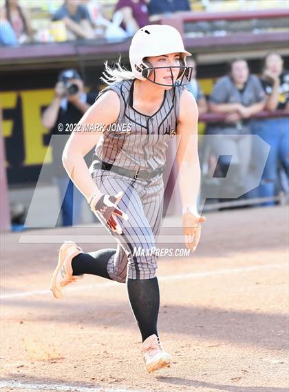 Thumbnail 1 in Round Valley vs. Kingman Academy (AIA 2A Final) photogallery.