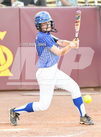 Thumbnail 1 in Round Valley vs. Kingman Academy (AIA 2A Final) photogallery.