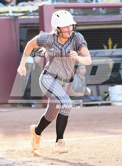 Thumbnail 3 in Round Valley vs. Kingman Academy (AIA 2A Final) photogallery.