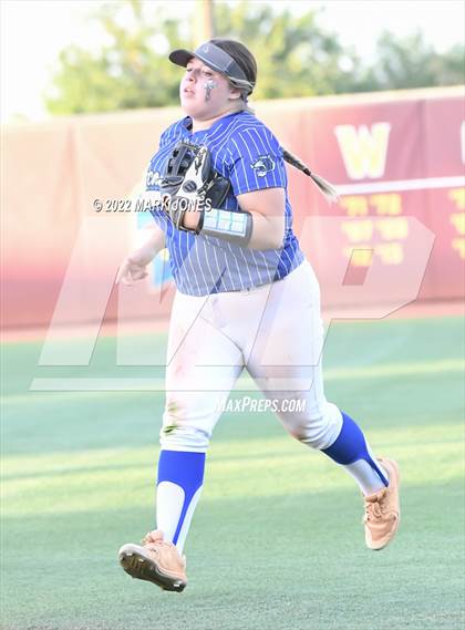 Thumbnail 2 in Round Valley vs. Kingman Academy (AIA 2A Final) photogallery.