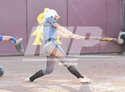 Thumbnail 3 in Round Valley vs. Kingman Academy (AIA 2A Final) photogallery.