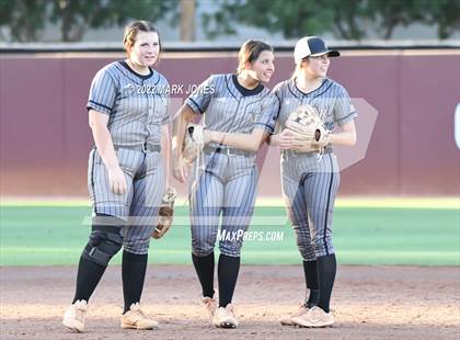 Thumbnail 3 in Round Valley vs. Kingman Academy (AIA 2A Final) photogallery.