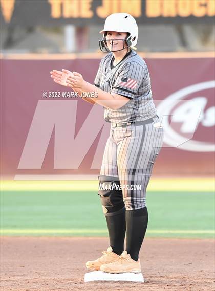 Thumbnail 1 in Round Valley vs. Kingman Academy (AIA 2A Final) photogallery.