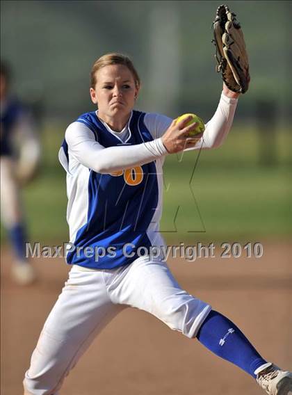 Thumbnail 2 in Charter Oak @ Diamond Ranch photogallery.