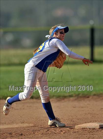 Thumbnail 2 in Charter Oak @ Diamond Ranch photogallery.