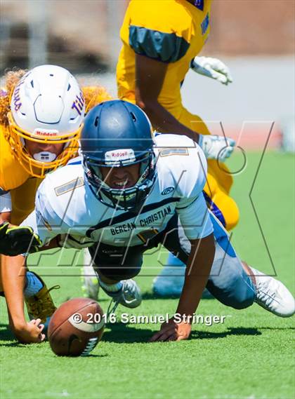 Thumbnail 3 in Berean Christian @ Kennedy photogallery.