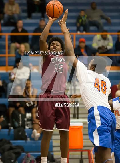 Thumbnail 2 in Belleville West vs. East St. Louis photogallery.