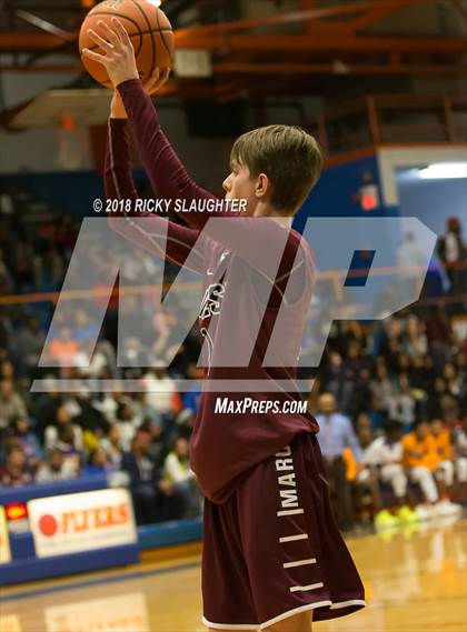 Thumbnail 3 in Belleville West vs. East St. Louis photogallery.