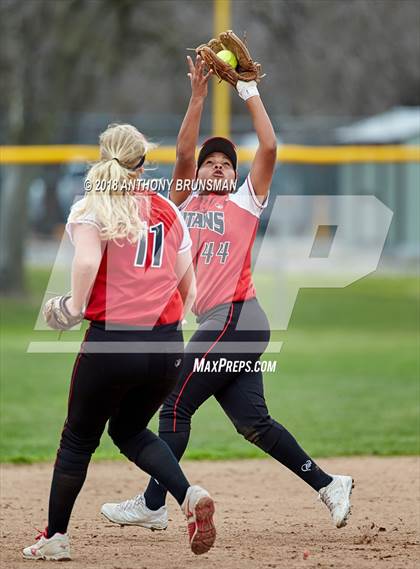Thumbnail 1 in Antelope vs. Douglas (Preseason Tournament) photogallery.