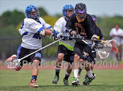 Thumbnail 1 in Sayville vs. Hauppauge photogallery.