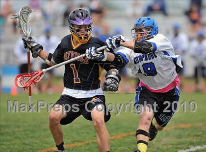 Thumbnail 1 in Sayville vs. Hauppauge photogallery.