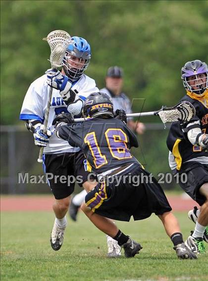 Thumbnail 2 in Sayville vs. Hauppauge photogallery.
