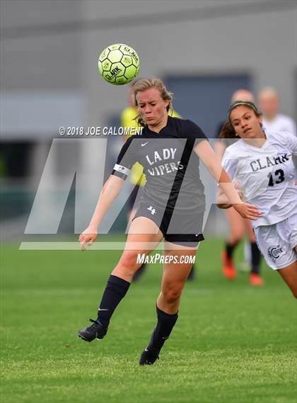 Thumbnail 2 in Clark vs Vandegrift (Class 6A Region 4 Area) photogallery.