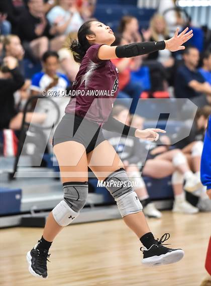 Thumbnail 2 in Wylie vs. Emerson photogallery.