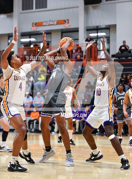 Thumbnail 2 in Dumas vs. Central Arkansas Christian (AAA 3A State Playoff second round) photogallery.