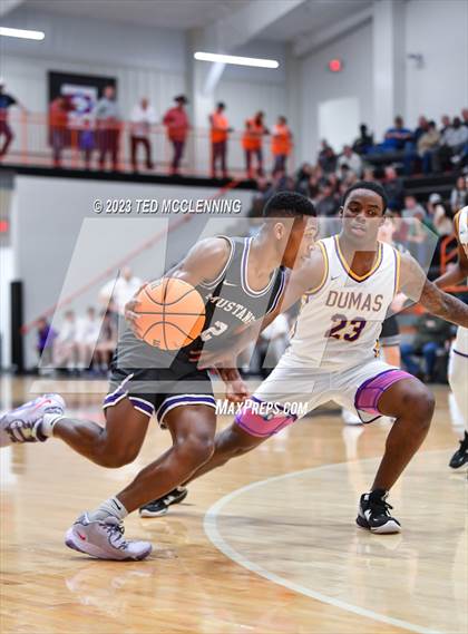 Thumbnail 2 in Dumas vs. Central Arkansas Christian (AAA 3A State Playoff second round) photogallery.