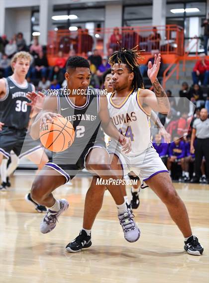 Thumbnail 1 in Dumas vs. Central Arkansas Christian (AAA 3A State Playoff second round) photogallery.