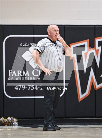 Thumbnail 2 in Dumas vs. Central Arkansas Christian (AAA 3A State Playoff second round) photogallery.