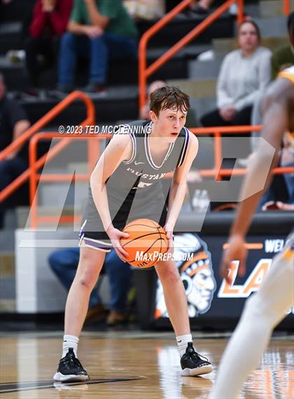 Thumbnail 1 in Dumas vs. Central Arkansas Christian (AAA 3A State Playoff second round) photogallery.