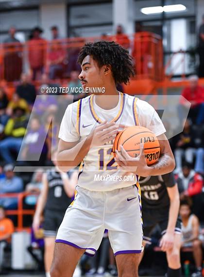 Thumbnail 3 in Dumas vs. Central Arkansas Christian (AAA 3A State Playoff second round) photogallery.