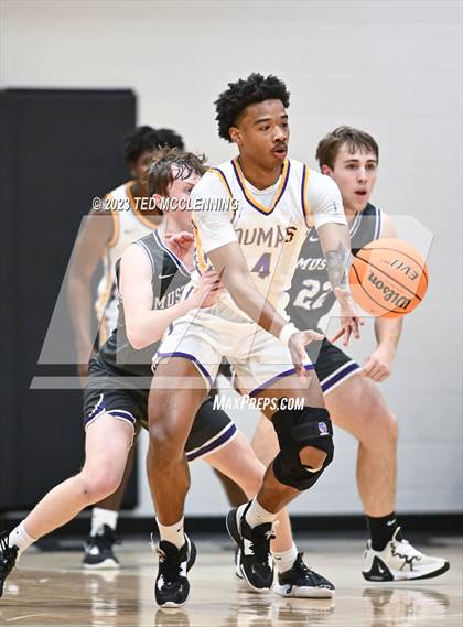 Thumbnail 1 in Dumas vs. Central Arkansas Christian (AAA 3A State Playoff second round) photogallery.