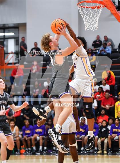 Thumbnail 2 in Dumas vs. Central Arkansas Christian (AAA 3A State Playoff second round) photogallery.