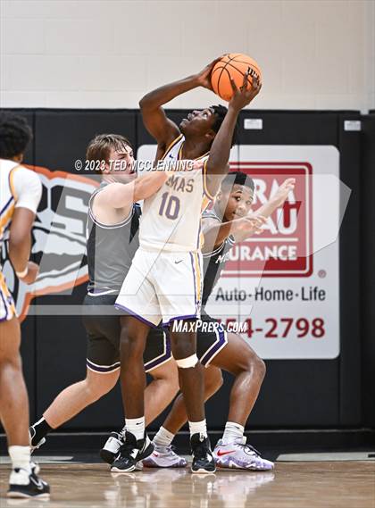 Thumbnail 2 in Dumas vs. Central Arkansas Christian (AAA 3A State Playoff second round) photogallery.