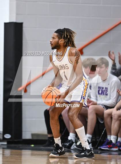 Thumbnail 2 in Dumas vs. Central Arkansas Christian (AAA 3A State Playoff second round) photogallery.
