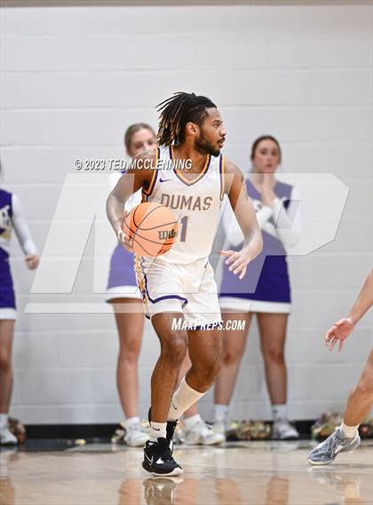 Thumbnail 1 in Dumas vs. Central Arkansas Christian (AAA 3A State Playoff second round) photogallery.