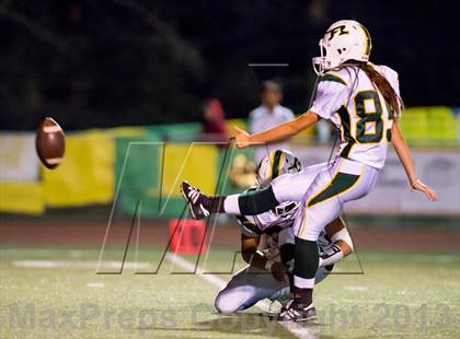 Thumbnail 3 in Royal @ Simi Valley photogallery.
