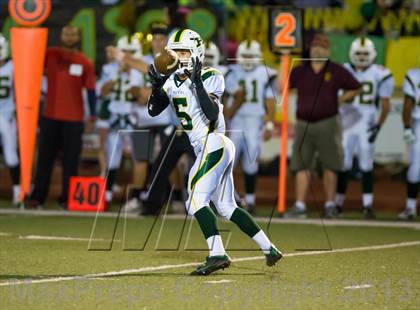 Thumbnail 3 in Royal @ Simi Valley photogallery.