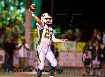 Thumbnail 3 in Royal @ Simi Valley photogallery.
