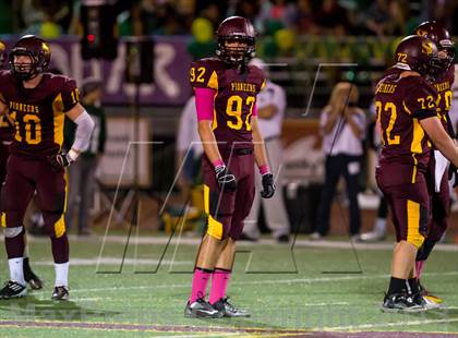 Thumbnail 3 in Royal @ Simi Valley photogallery.