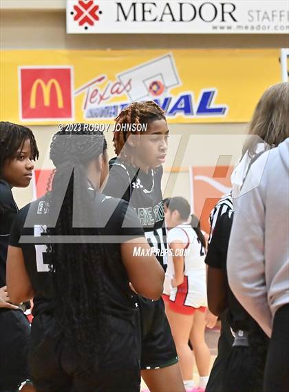 Thumbnail 3 in Lake Ridge vs. Corpus Christi Veterans Memorial (McDonald's Texas Invitational) photogallery.