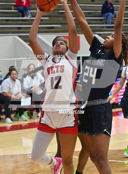 Thumbnail 2 in Lake Ridge vs. Corpus Christi Veterans Memorial (McDonald's Texas Invitational) photogallery.