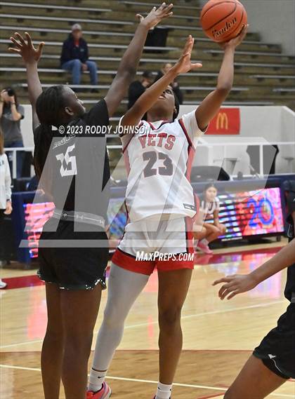 Thumbnail 3 in Lake Ridge vs. Corpus Christi Veterans Memorial (McDonald's Texas Invitational) photogallery.