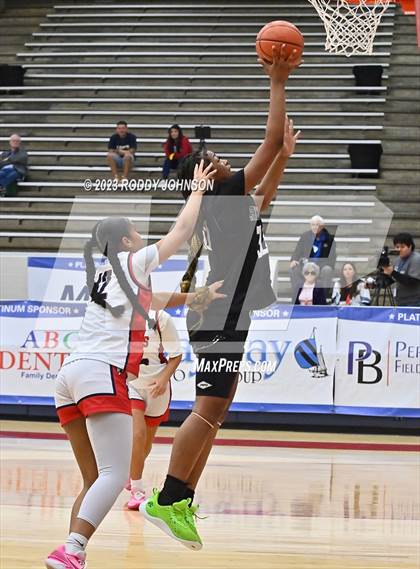 Thumbnail 3 in Lake Ridge vs. Corpus Christi Veterans Memorial (McDonald's Texas Invitational) photogallery.