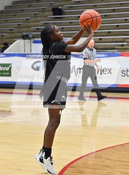 Thumbnail 1 in Lake Ridge vs. Corpus Christi Veterans Memorial (McDonald's Texas Invitational) photogallery.
