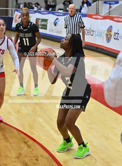 Thumbnail 1 in Lake Ridge vs. Corpus Christi Veterans Memorial (McDonald's Texas Invitational) photogallery.