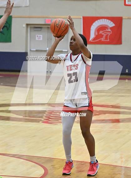 Thumbnail 3 in Lake Ridge vs. Corpus Christi Veterans Memorial (McDonald's Texas Invitational) photogallery.